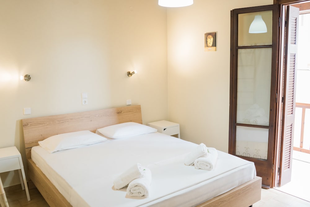 STANDARD, TWIN BEDS, KING BED, COURTYARD VIEW, BALCONY