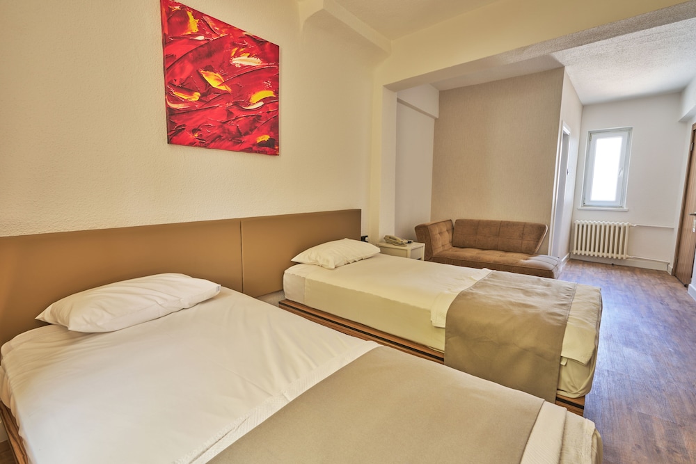 KARDES HOTEL 21/68
