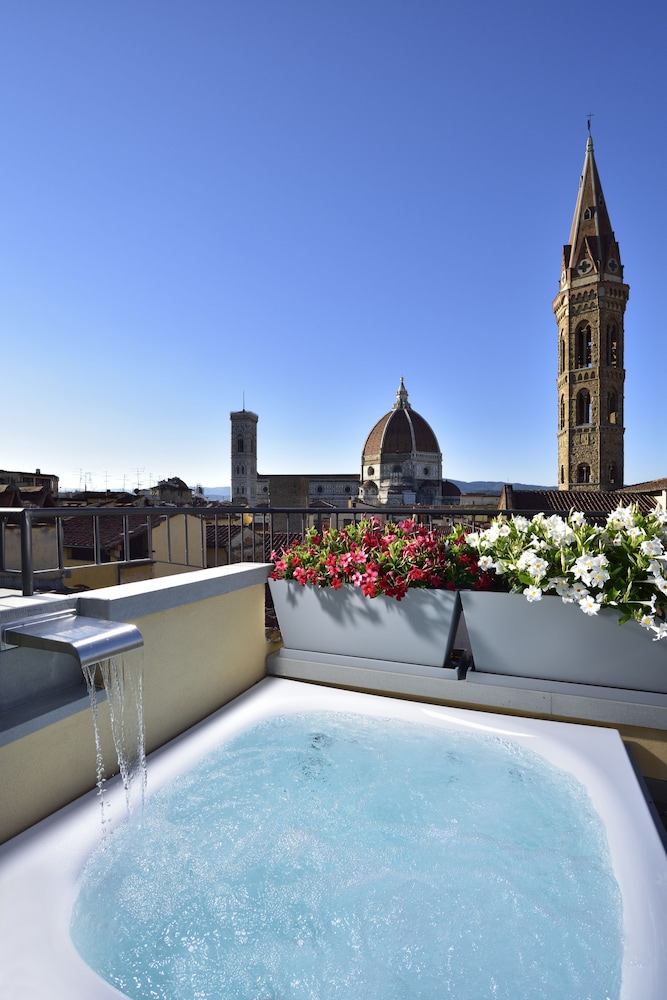 Hotel San Firenze Suites And Spa 67/75