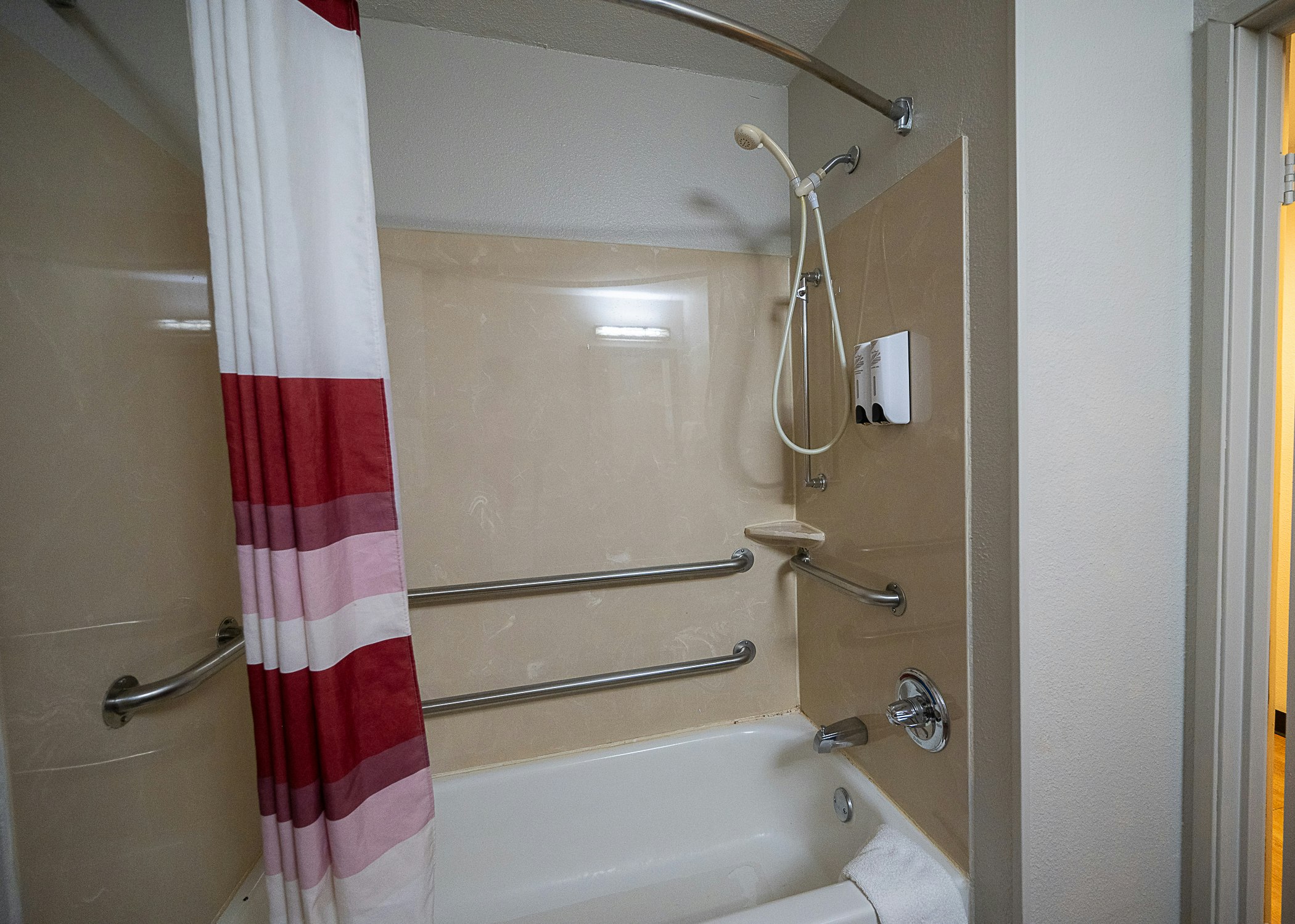 Red Roof Inn & Suites Danville, IL 30/30