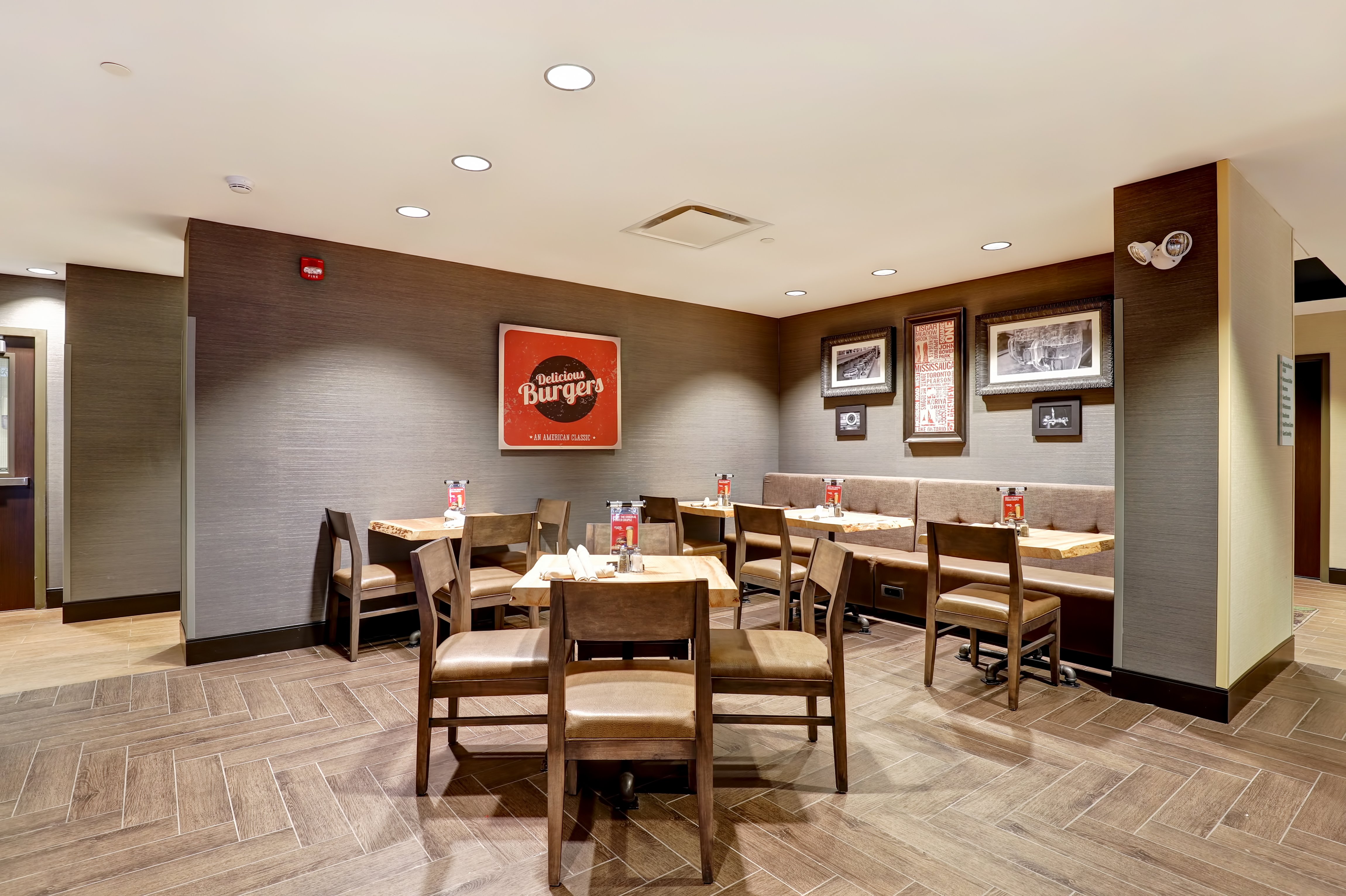 Holiday Inn Mississauga Toronto West 55/78