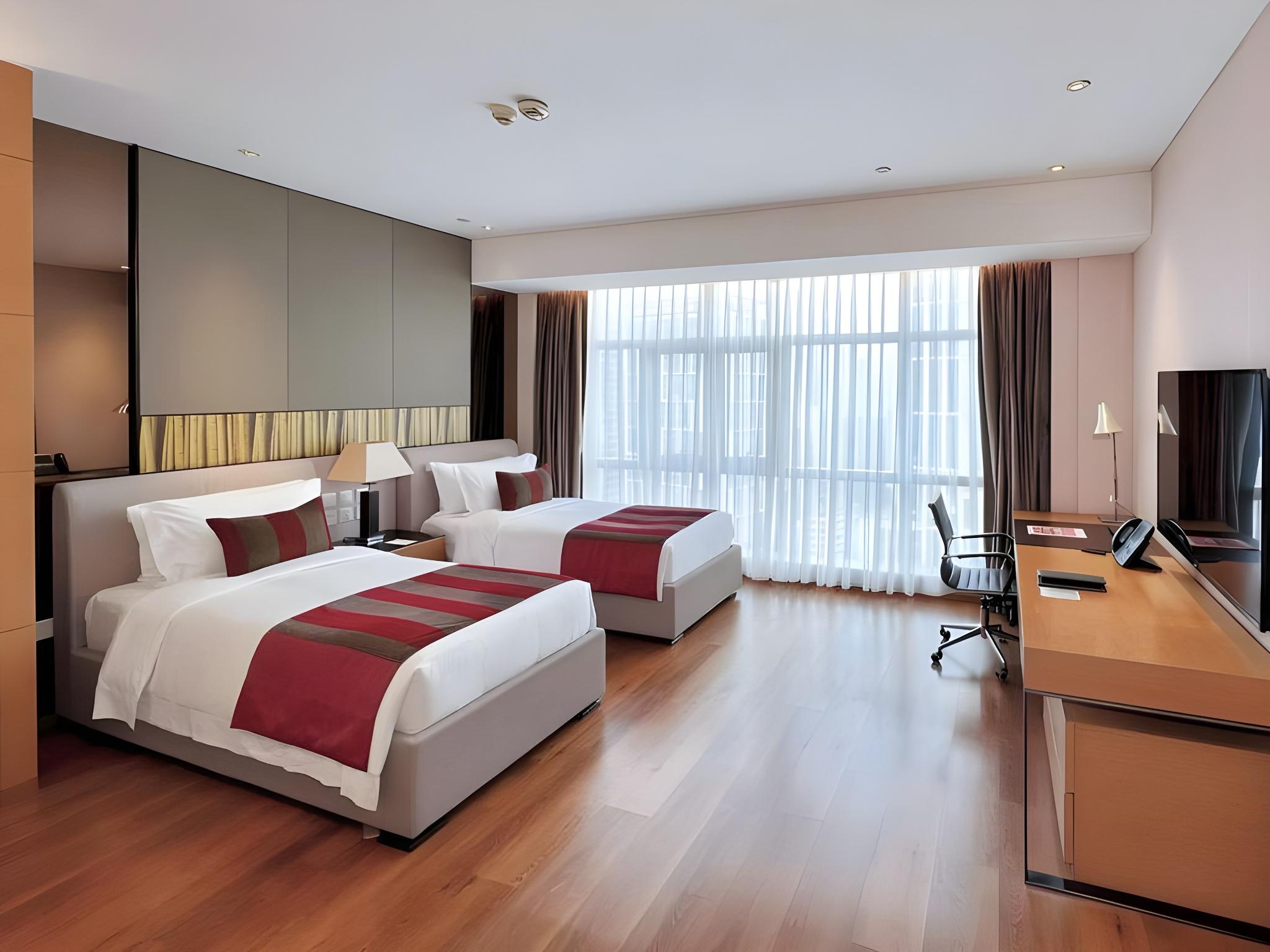 Superior, Twin Beds, Kitchenette