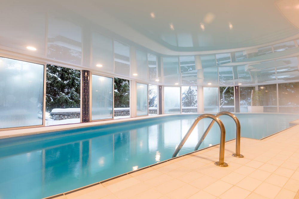 swimming pool spa