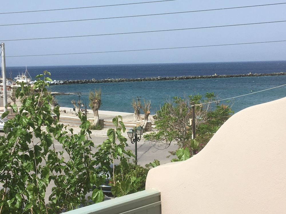 Afrodite Hotel 40/50