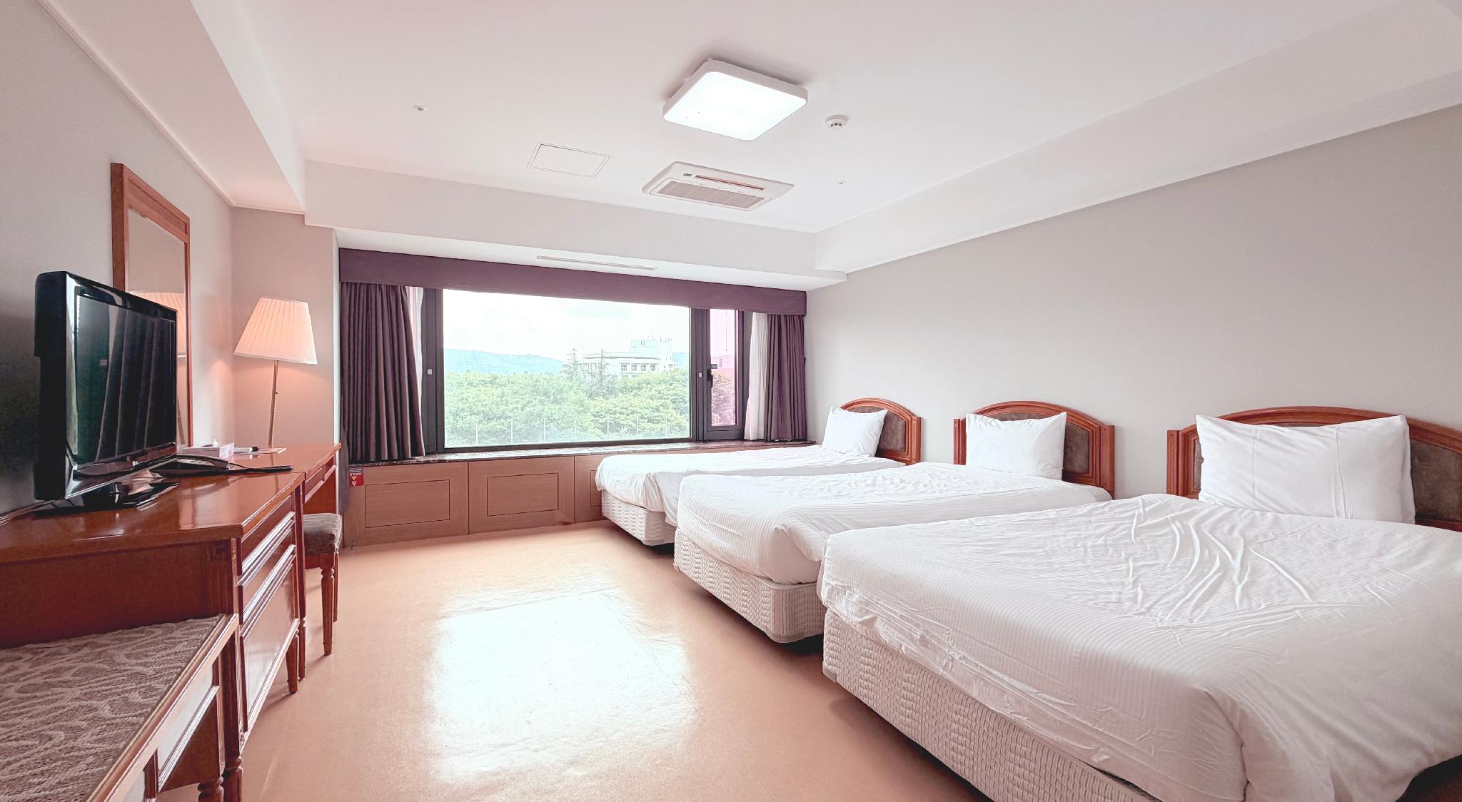 Ondol, Triple, 3 Beds, Street View