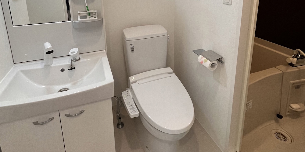R Guest House - Hostel 48/50
