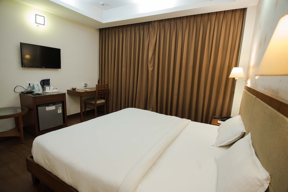 LN Hotels and Resorts 20/48