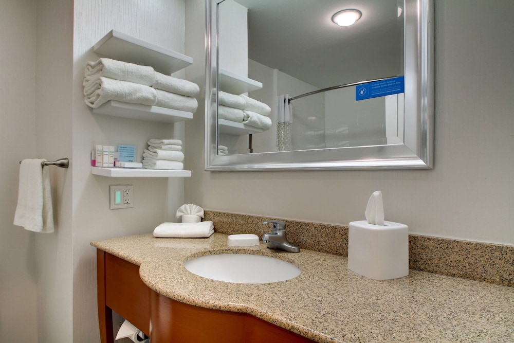 Hampton Inn Rolla 51/56