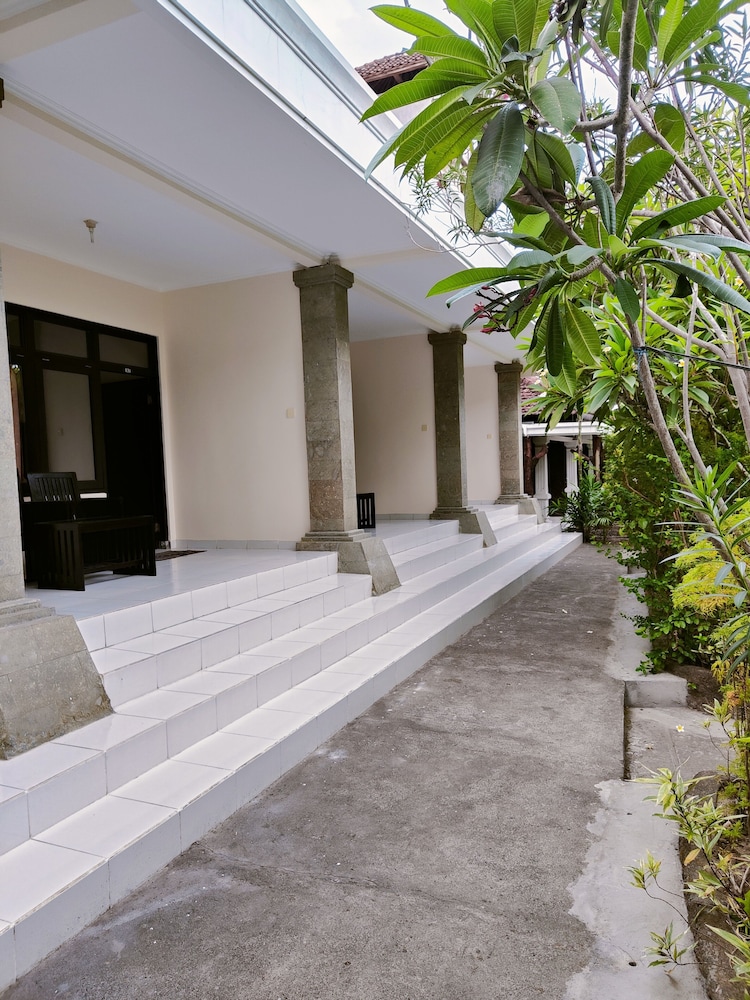 Berlian Inn 36/50
