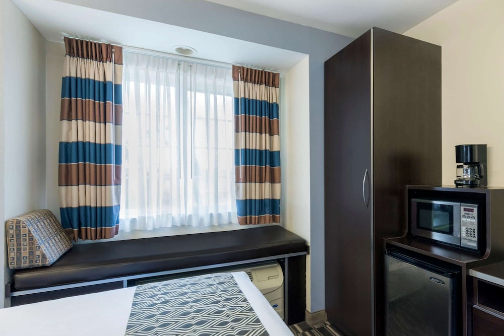 Microtel Inn And Suites Baton Rouge Airport 9/27