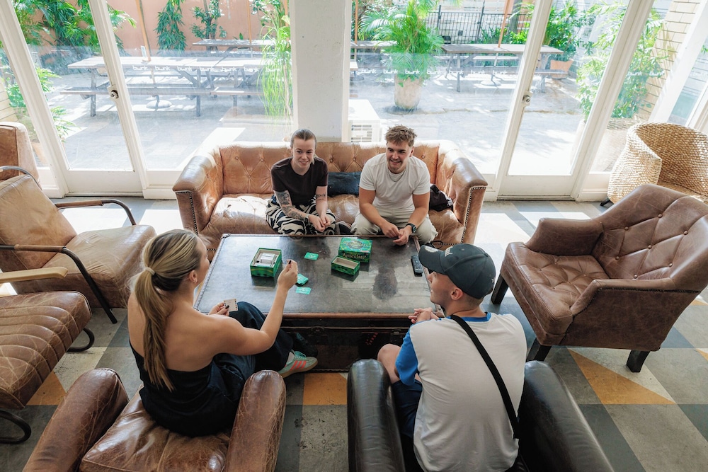Bunk Backpackers Surfers Paradise Hostel 58/76