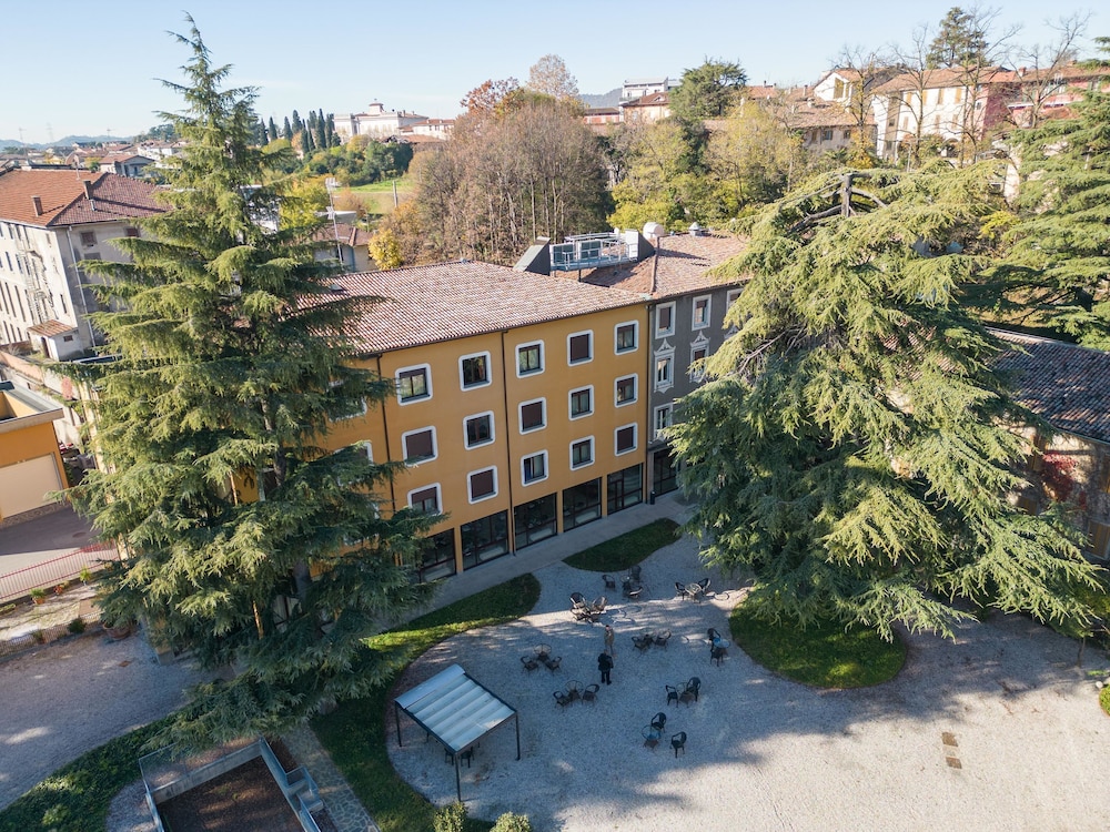Hotel San Pancrazio 5/50