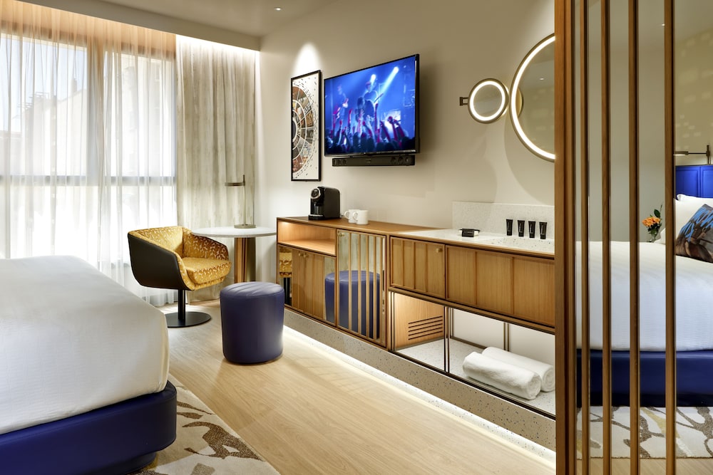Hard Rock Hotel Madrid 29/81