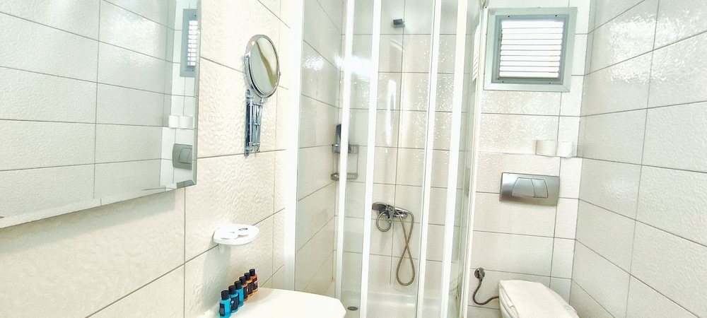 Mersoy Exclusive Hotel 60/61