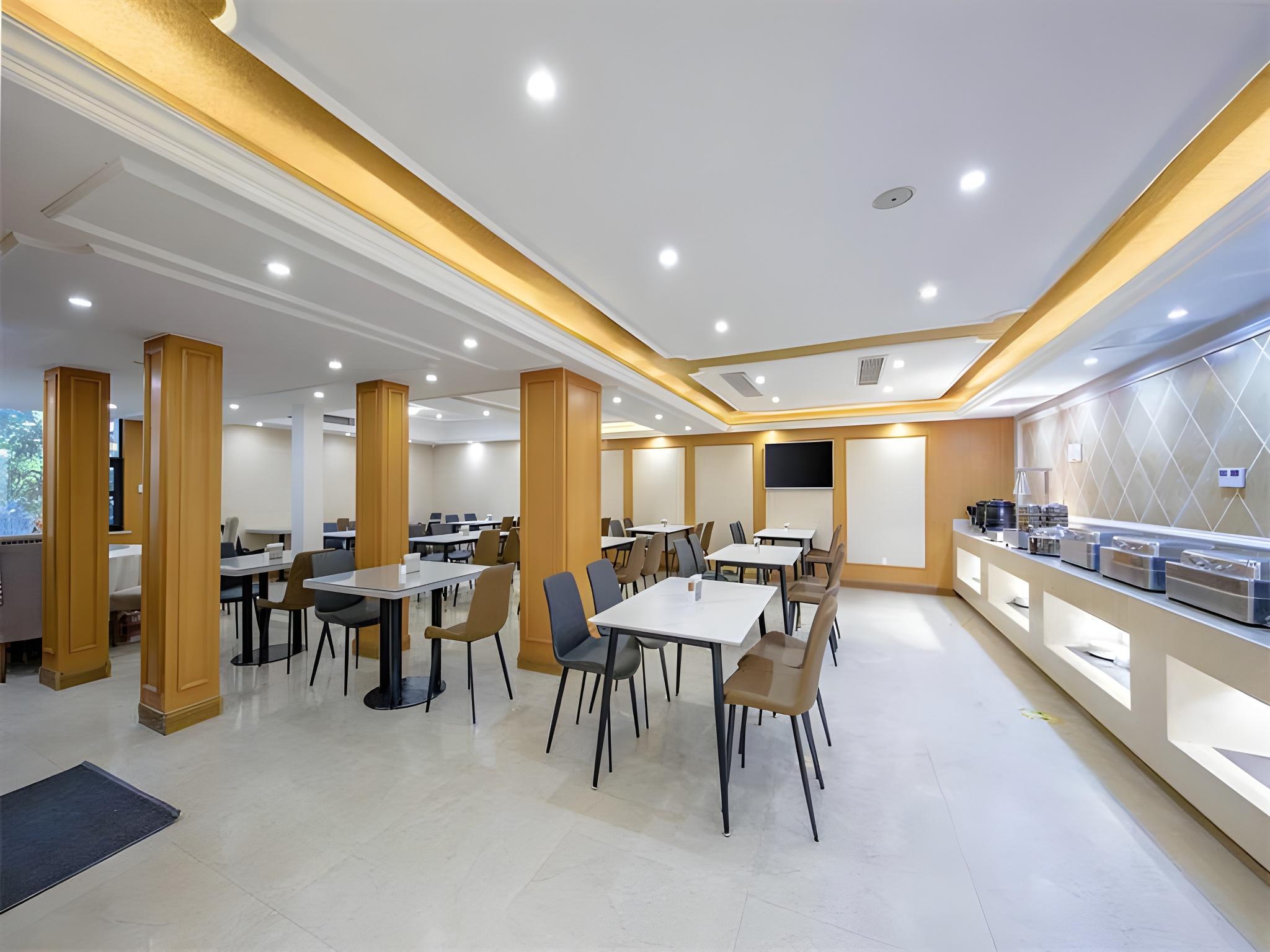 Vienna International Hotel (Fuzhou Shudou Metro Station) 29/38