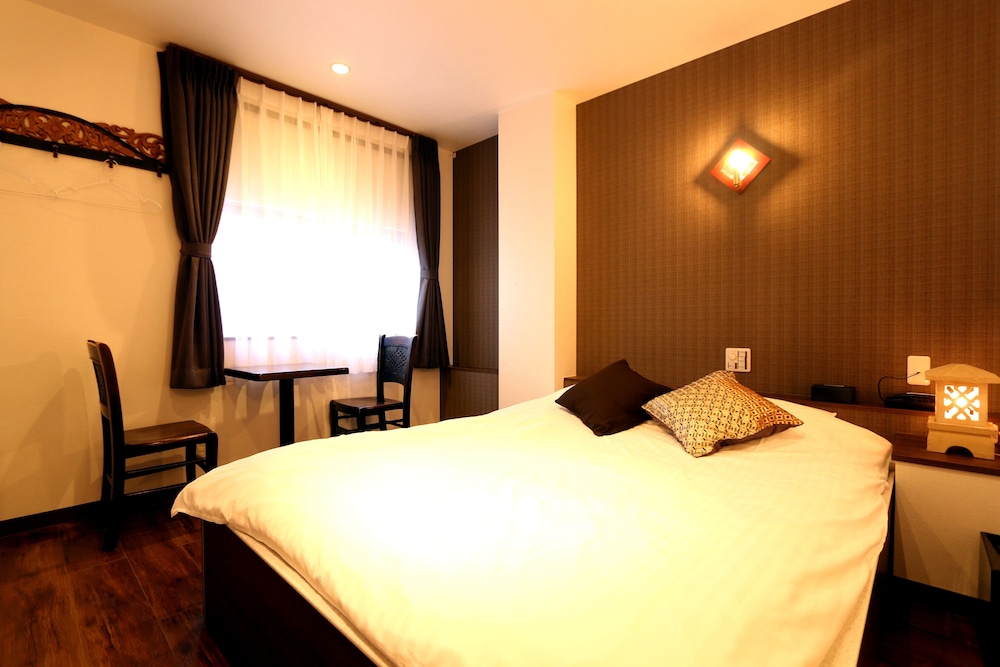 Hotel 3o clock Tennoji 18/50