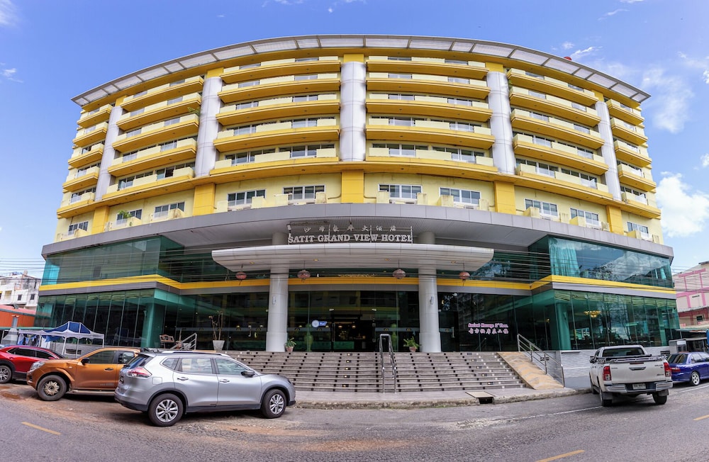 Satit Grand View Hotel 26/30