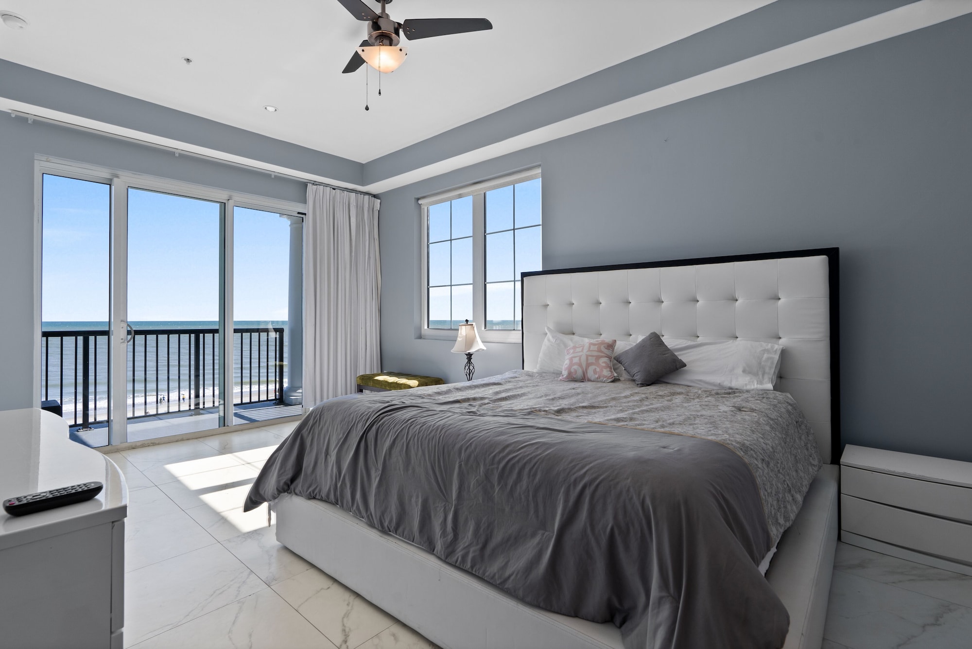 3 BEDROOMS, SUITE, OCEAN OR CITY VIEW