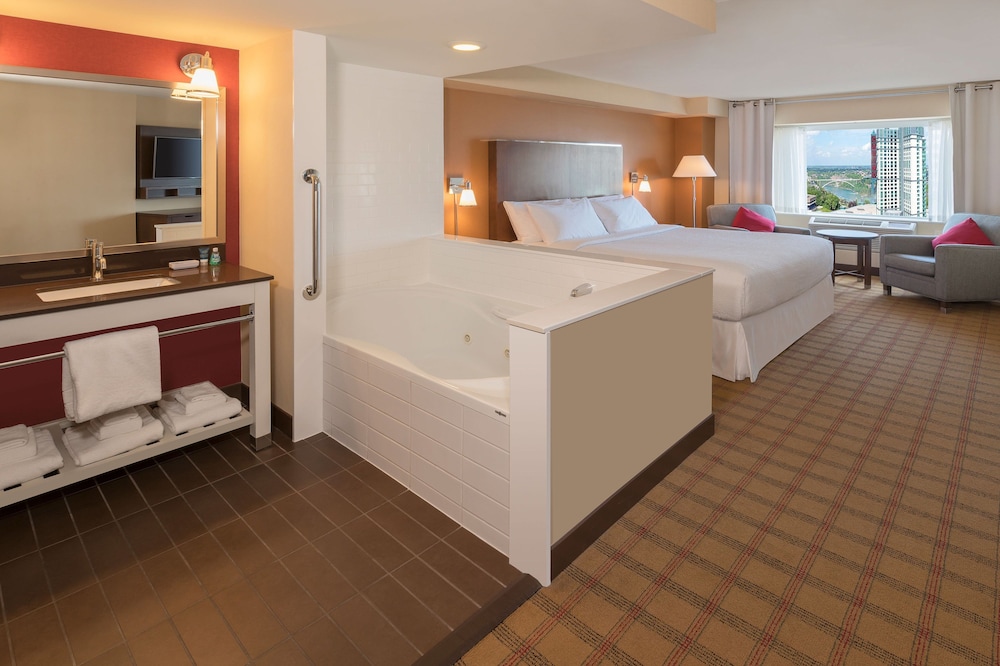 Wyndham Grand Fallsview Hotel 19/65