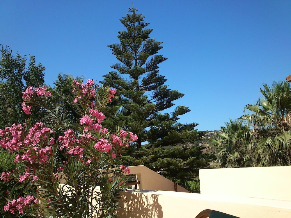 Stratos Villas 26/37