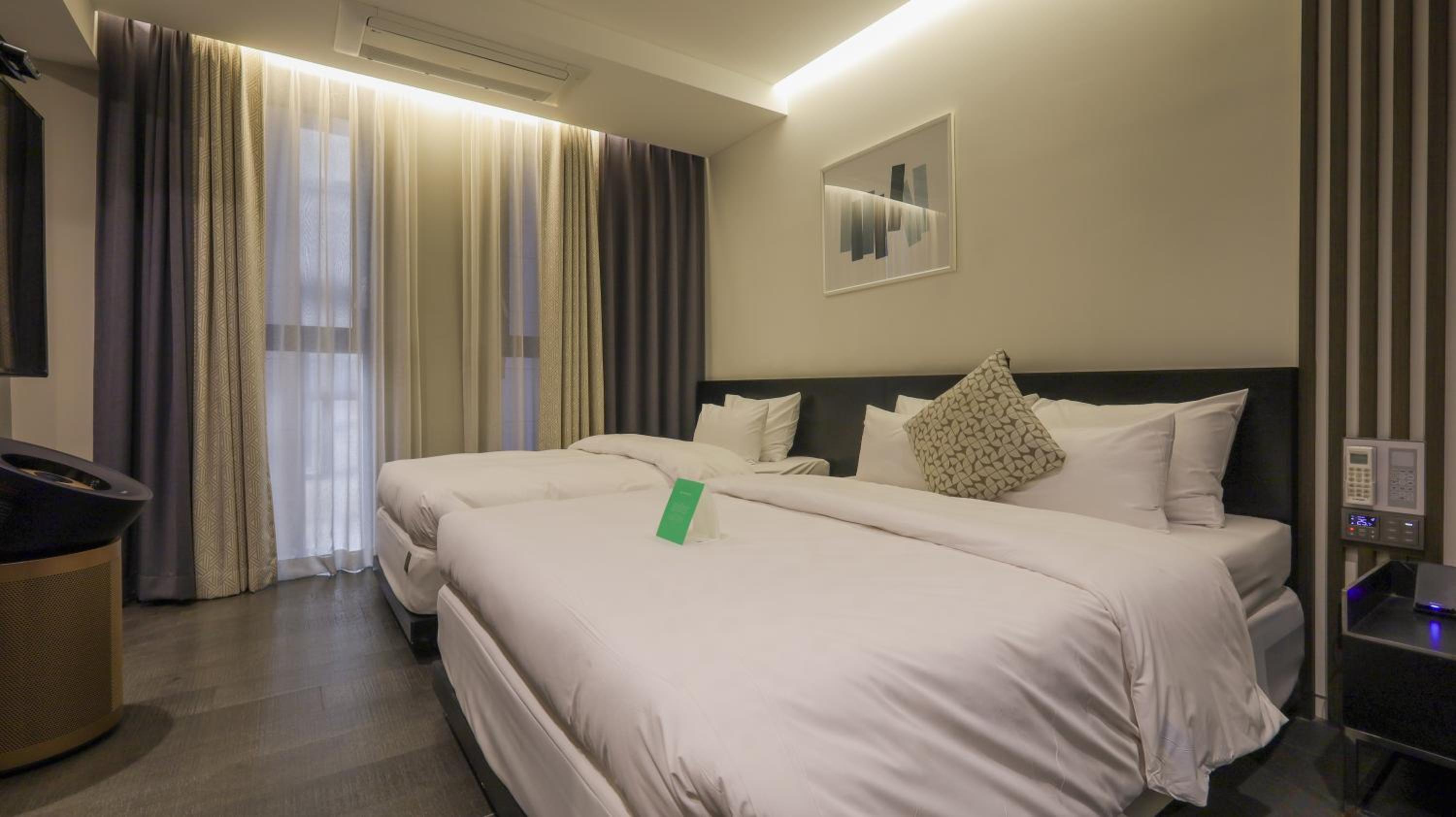 Suite, King Bed, Hot Tub