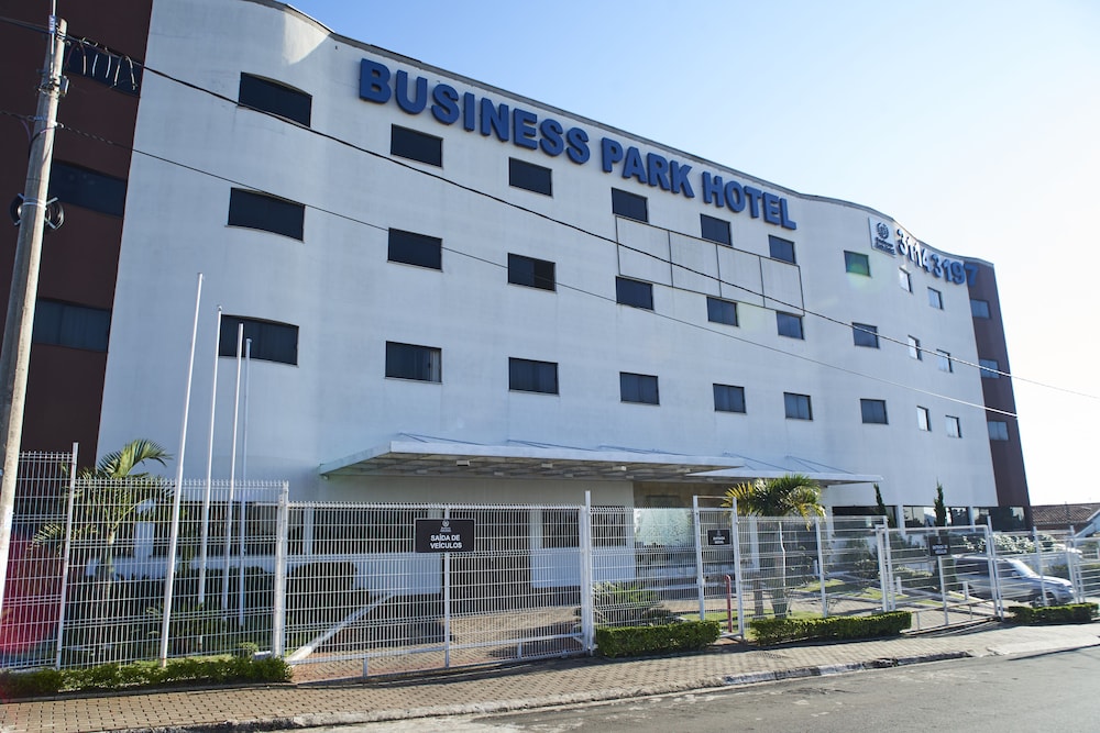 BUSINESS PARK HOTEL 3/69