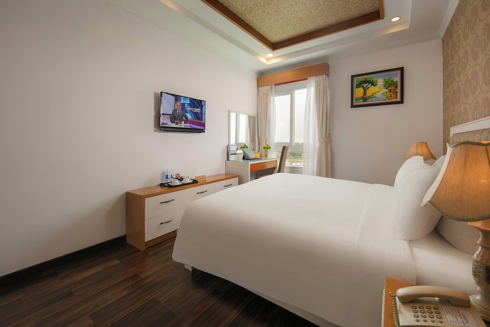 Nesta Hotel 24/64