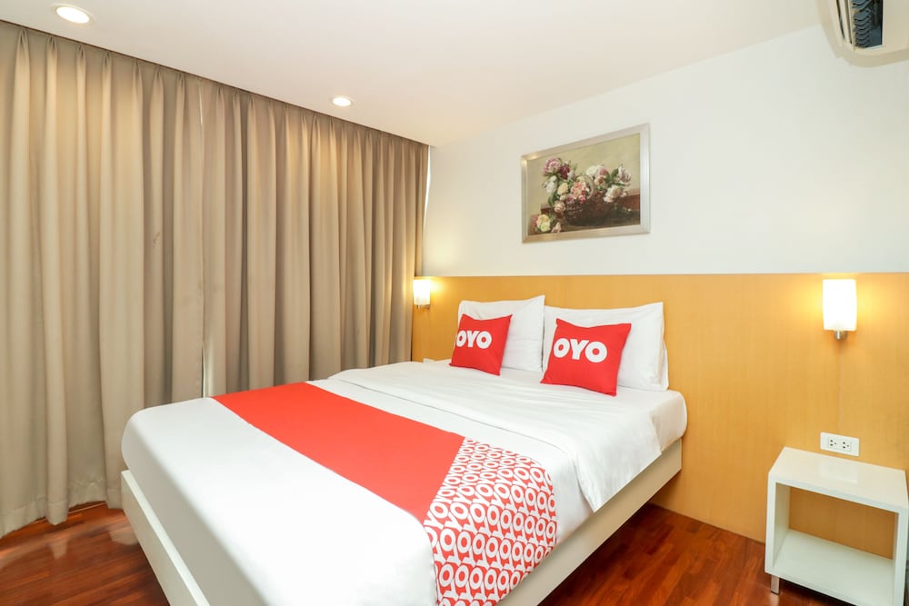 OYO 225 Premier Place Bangkok 10/17