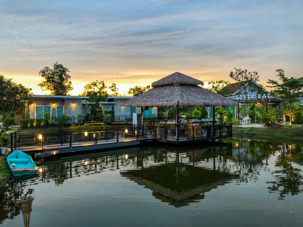 Loftpical Resort 32/49