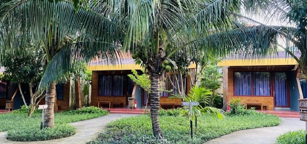 Tan Son Nhat Con Dao Resort 4/69