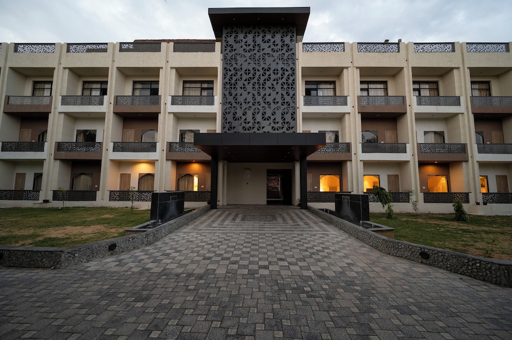 Essentia Luxury Resort & Spa Udaipur in UDAIPUR