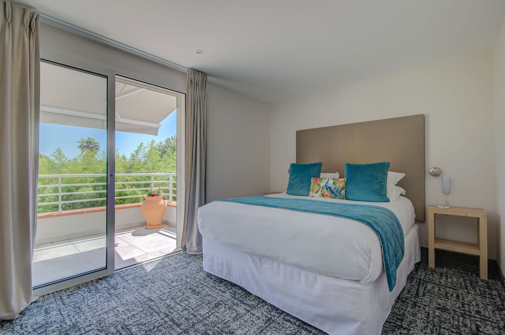 HOTEL LE COTTAGE 11/59