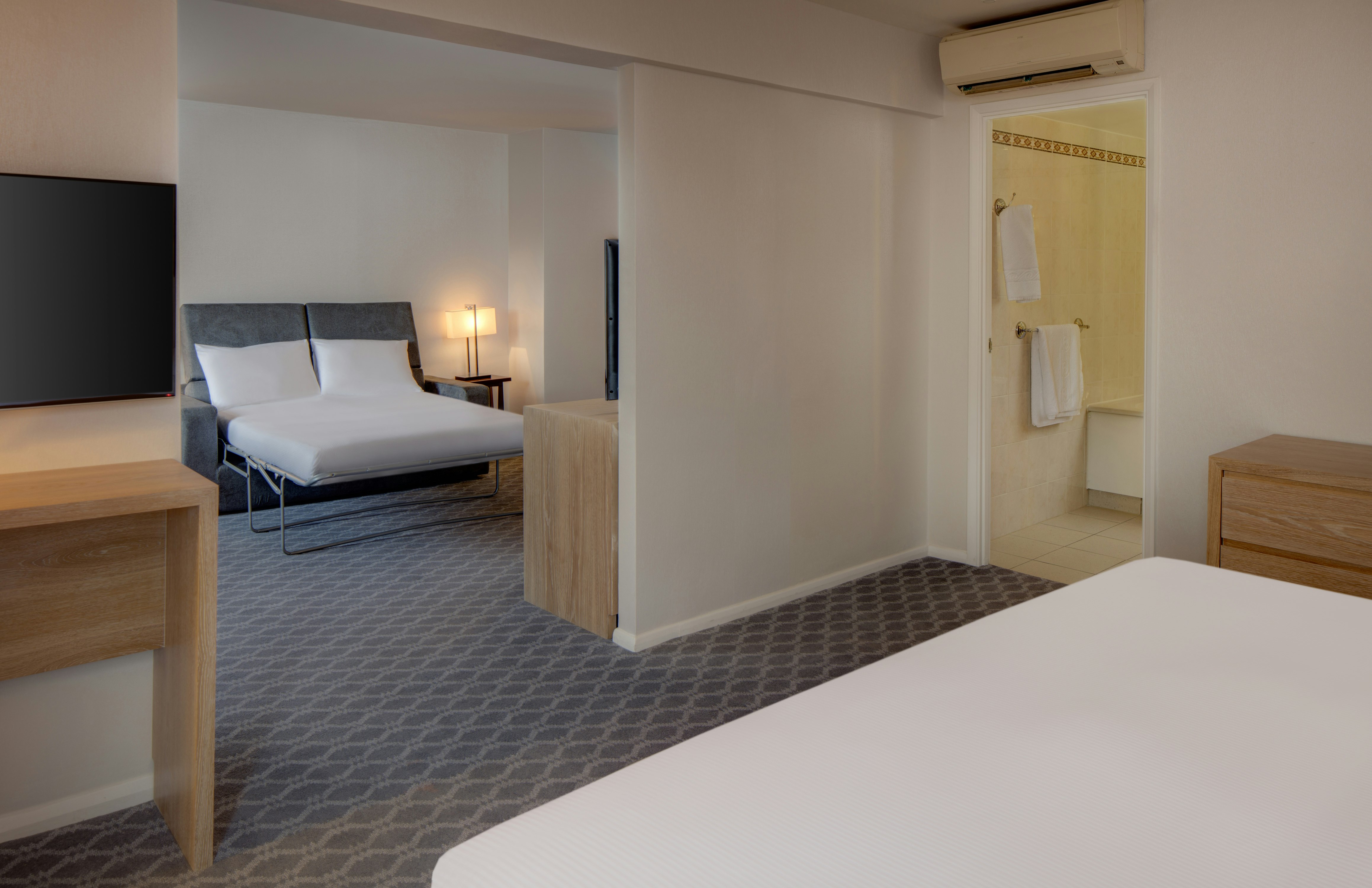 Hilton London Watford 9/54