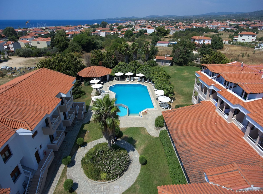 Acrotel Lily Ann Village 41/50
