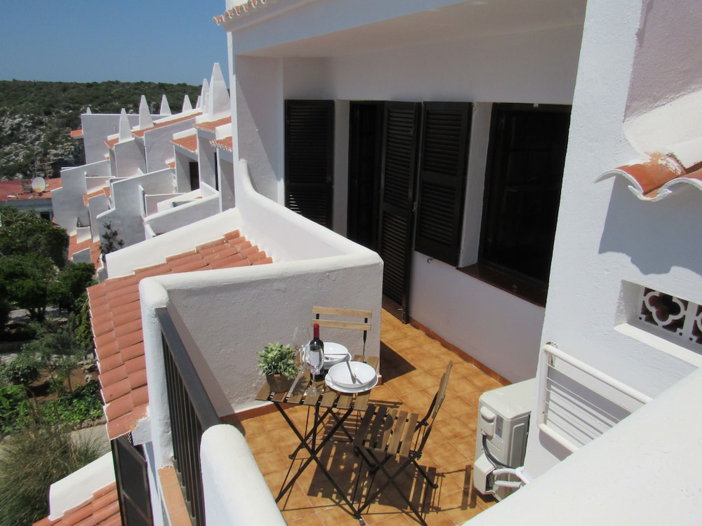Nelva Resort 4/63