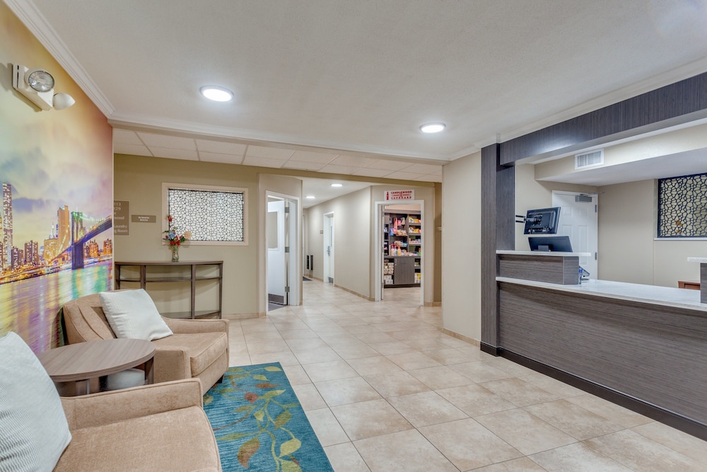Candlewood Suites Secaucus 8/30
