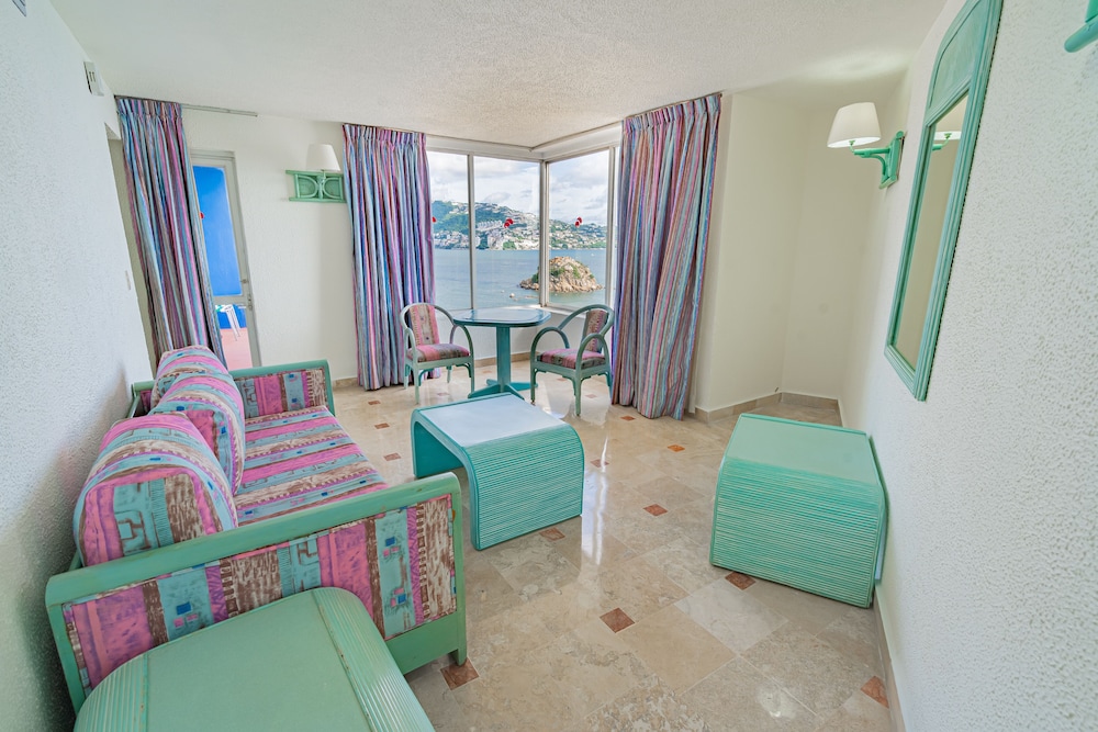 Playa Suites Acapulco 43/64
