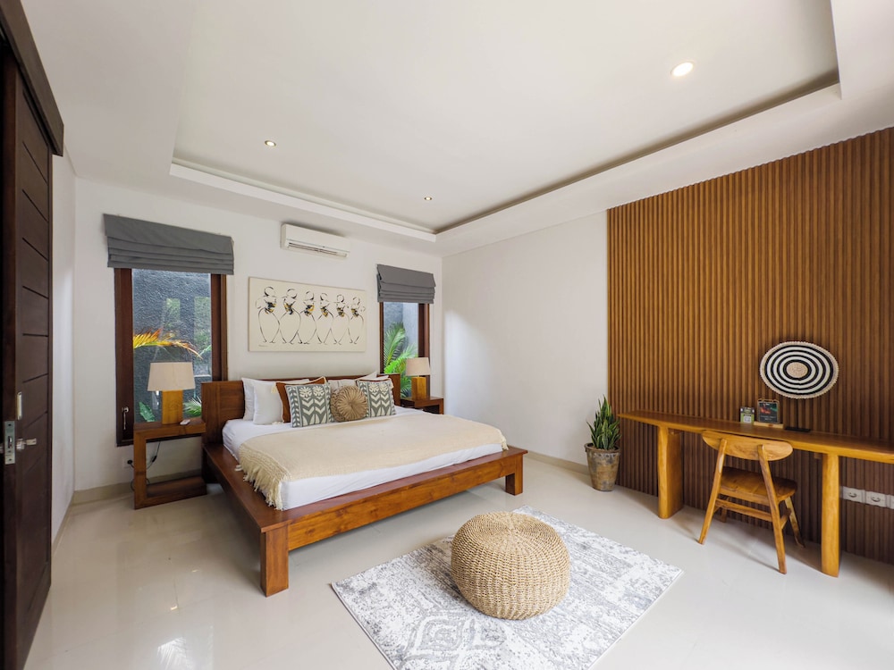 2 BEDROOMS, VILLA, PRIVATE POOL