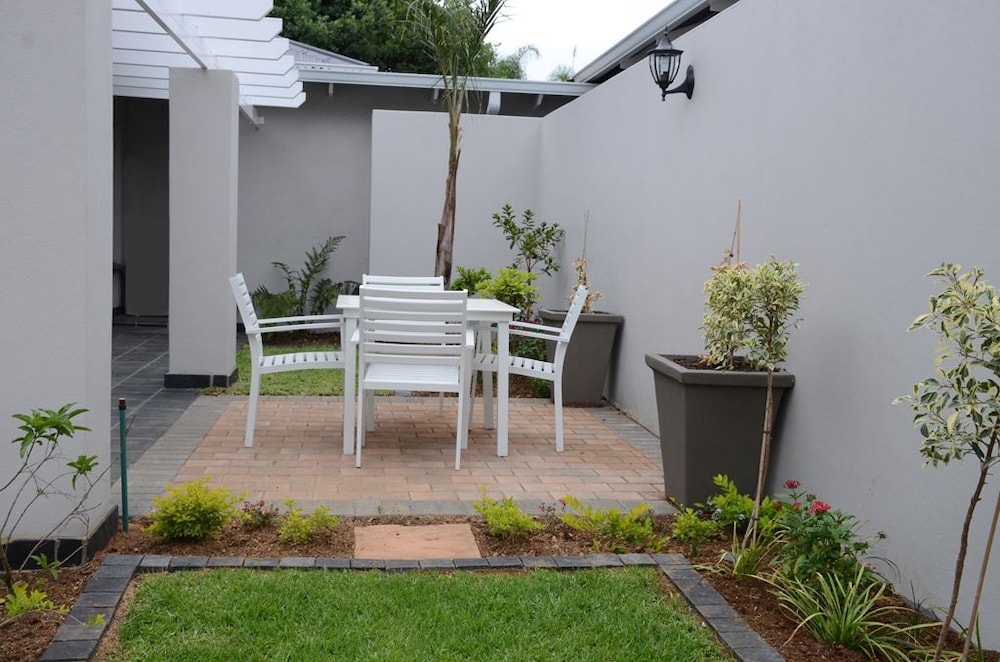 Touch of Class Villas 44/47