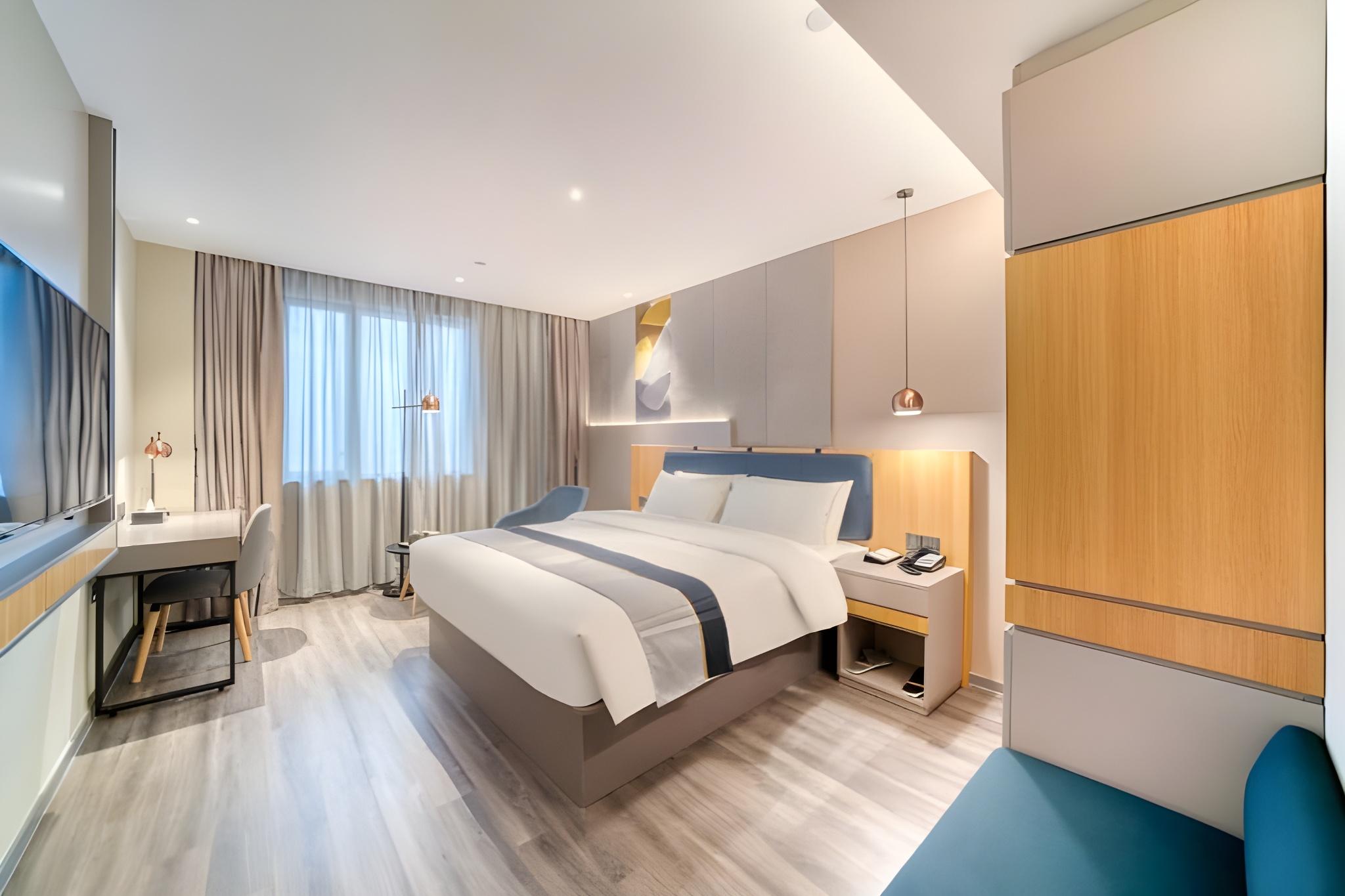 Home inn Selected (Huzhou Hongqi Road,Yishang Street) 36/55