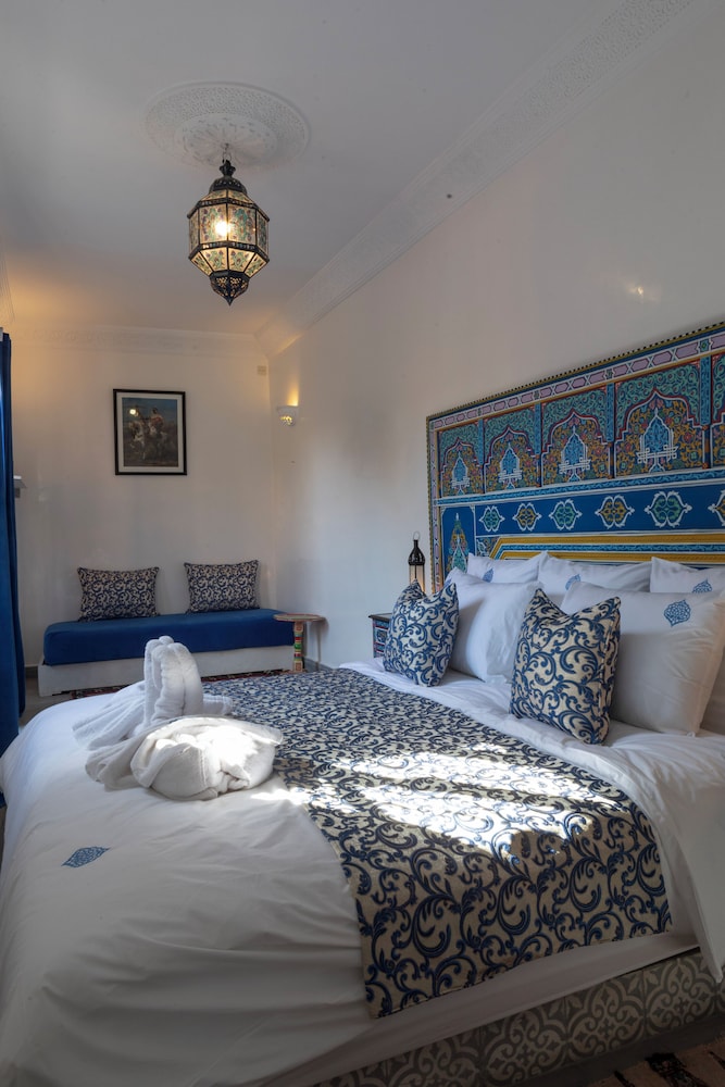 Riad O'zeen 6/50