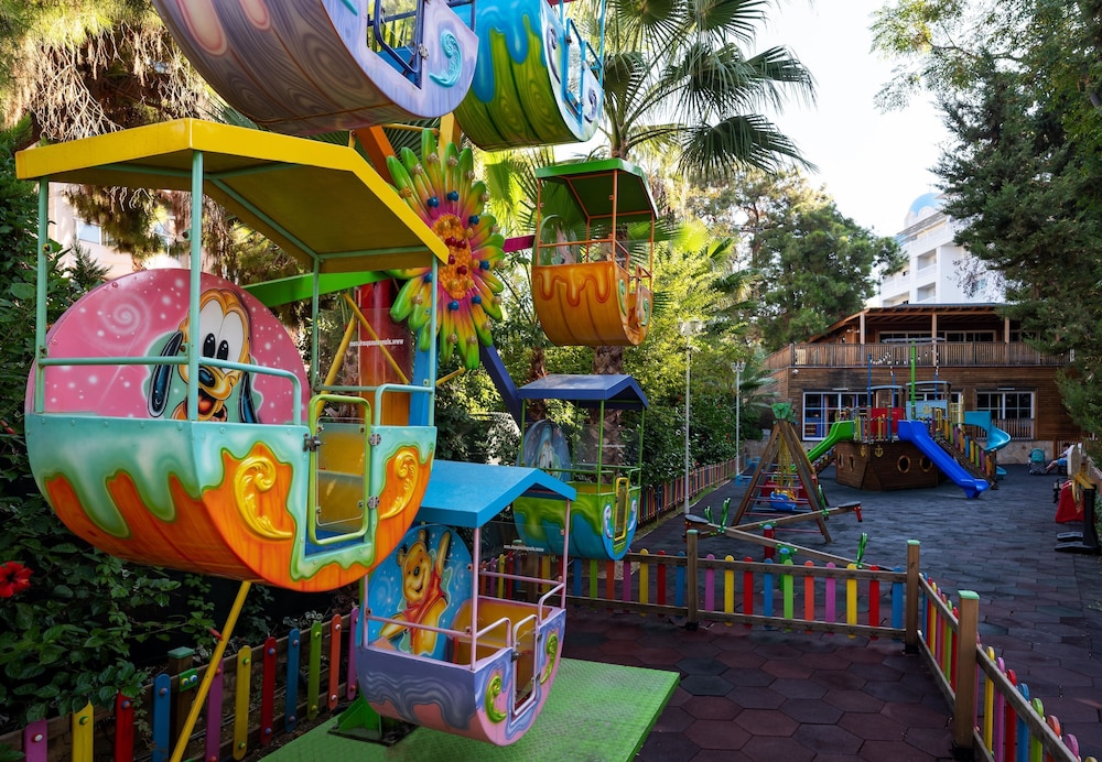 Rubi Platinum Spa Resort and Suites 64/72