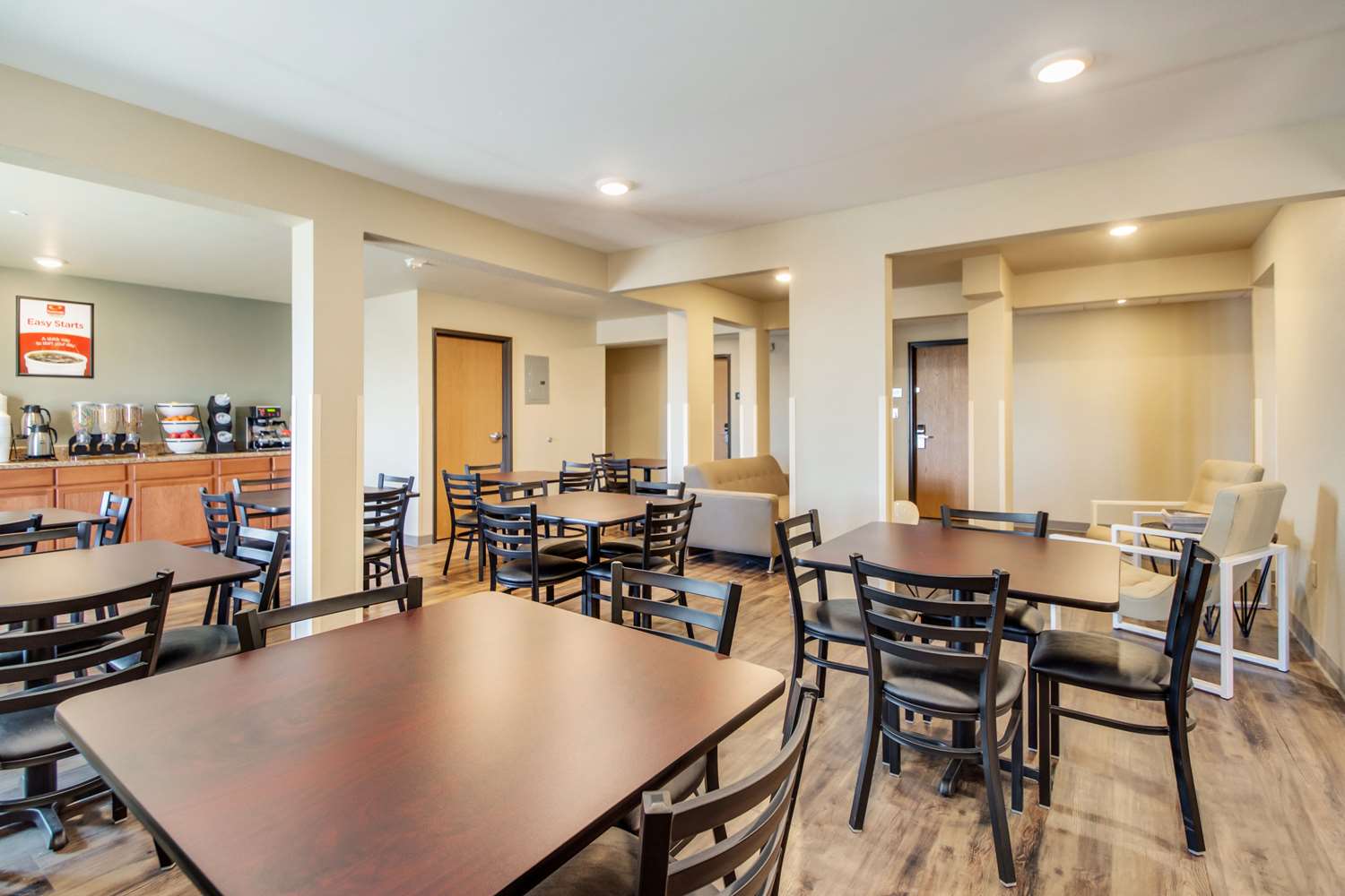 Econo Lodge Burlington I-70 19/21