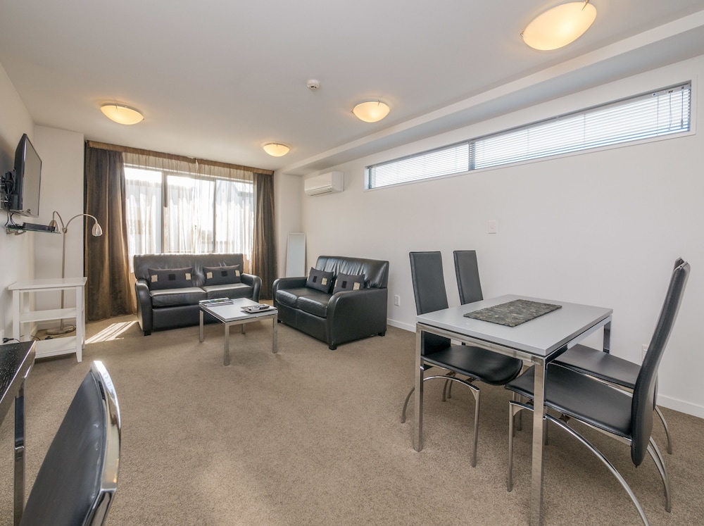 Bellano Motel Suites 26/33