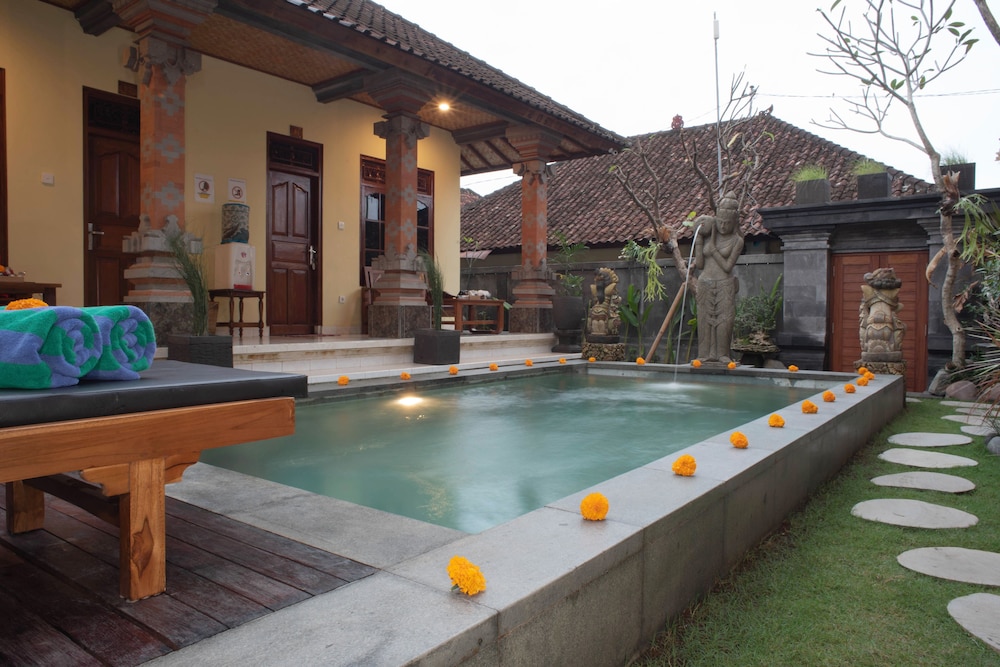 Suparsa S Home Stay 50/60