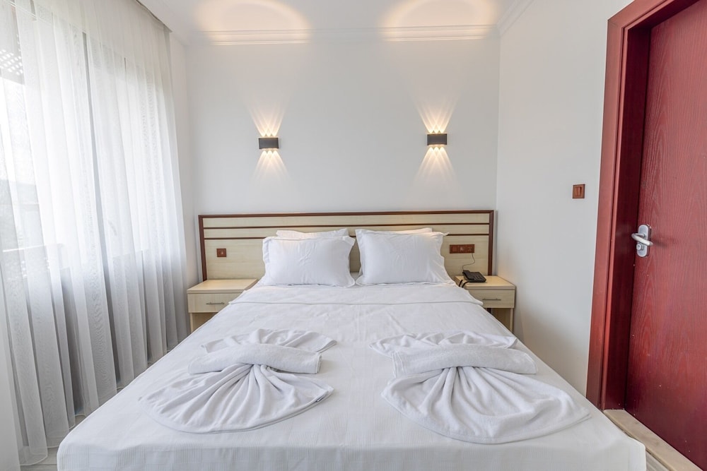 Gunay Hotel 15/45