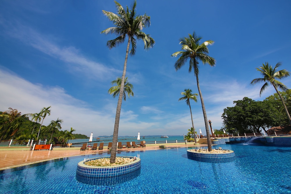 Rayong Resort Hotel 54/65