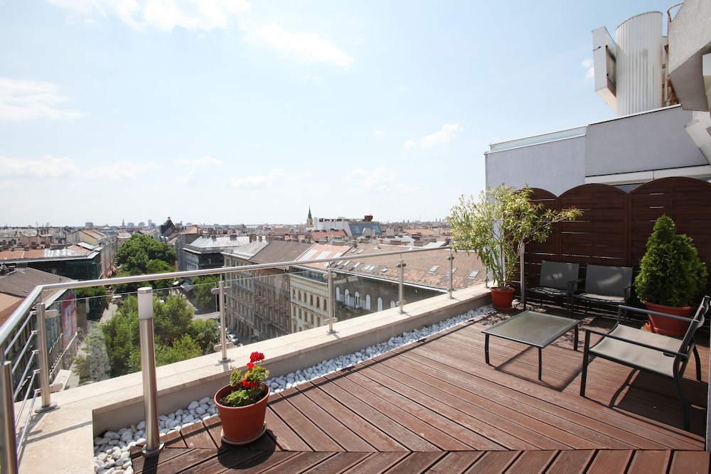 Medos Hotel Budapest 25/50