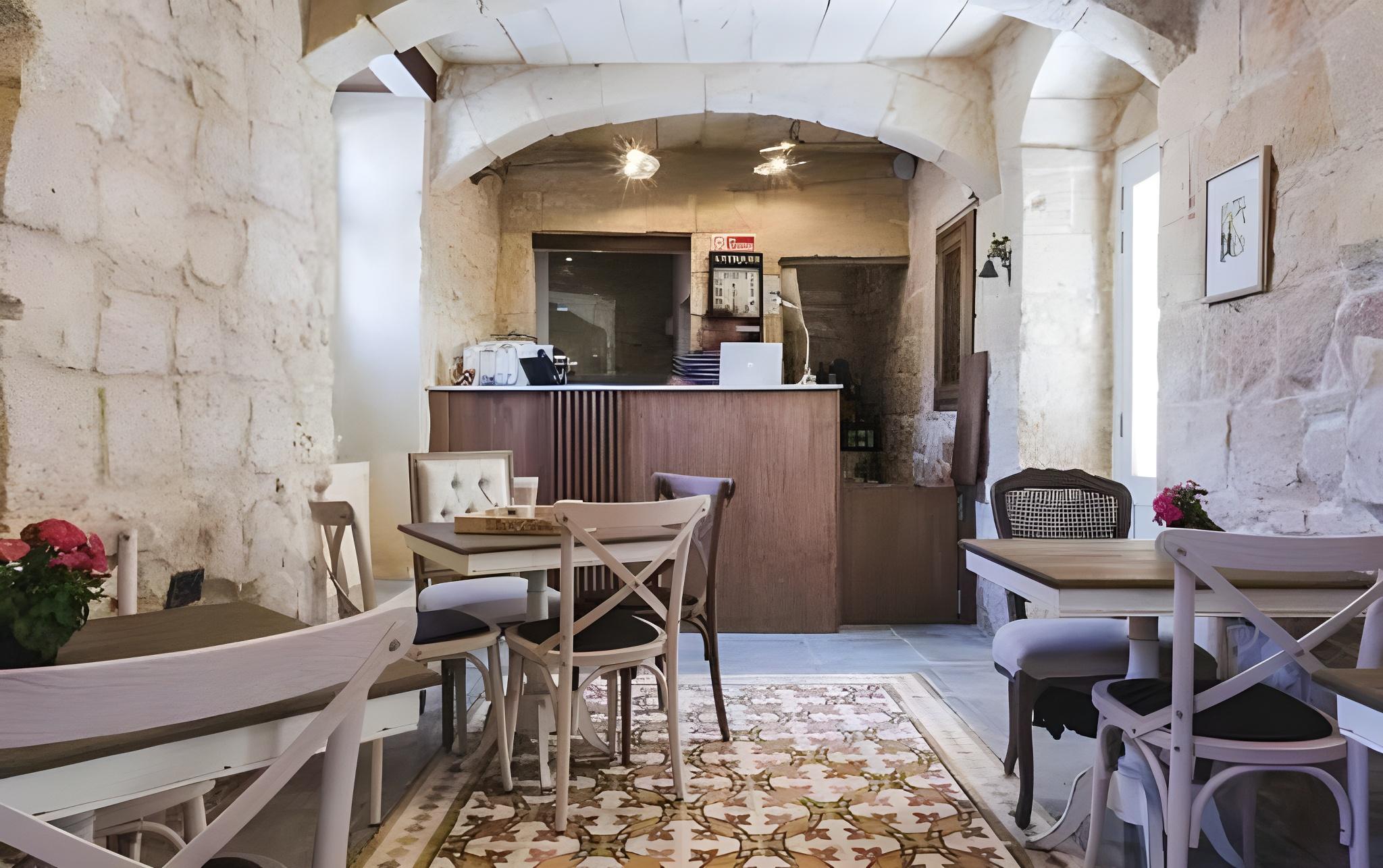 Talbot and Bons Boutique Bed & Breakfast 3/23