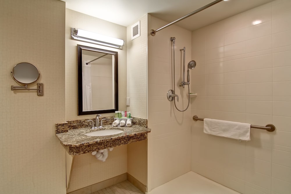 غرفة قياسية بسريرين كوين لذوي الإعاقة، Holiday Inn Express Hotel Suites Waterloo St Jacobs 5/5